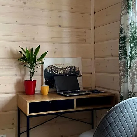 Gorskie Formy - Drewniany Dom W Gorach Z Balia Leszczyniec