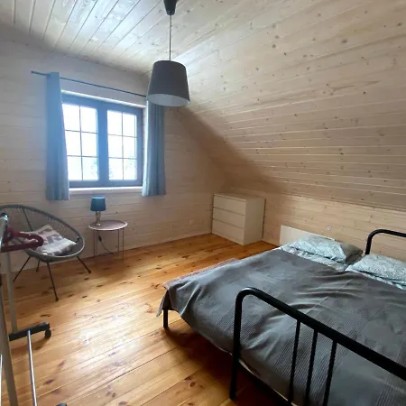 Gorskie Formy - Drewniany Dom W Gorach Z Balia Leszczyniec