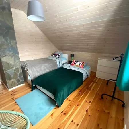 Gorskie Formy - Drewniany Dom W Gorach Z Balia * Leszczyniec