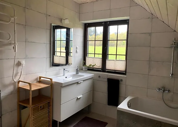 Gorskie Formy - Drewniany Dom W Gorach Z Balia *