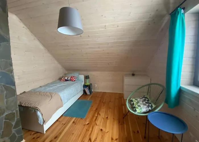 Gorskie Formy - Drewniany Dom W Gorach Z Balia Leszczyniec