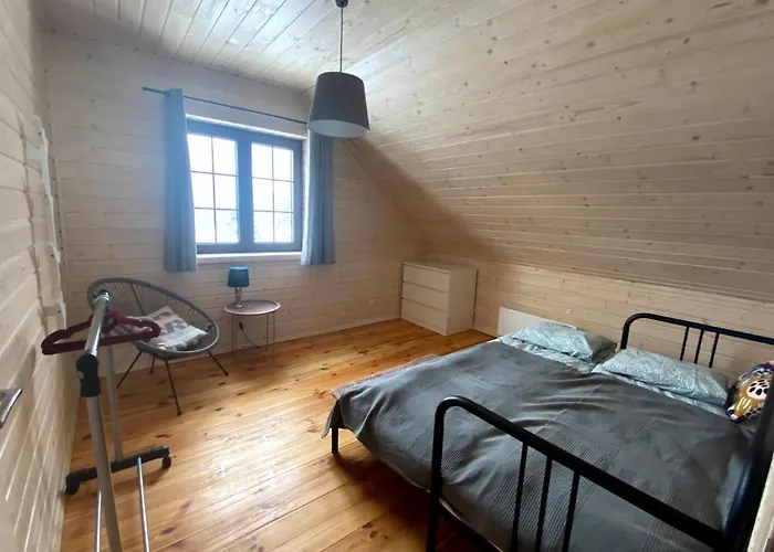 Gorskie Formy - Drewniany Dom W Gorach Z Balia Leszczyniec