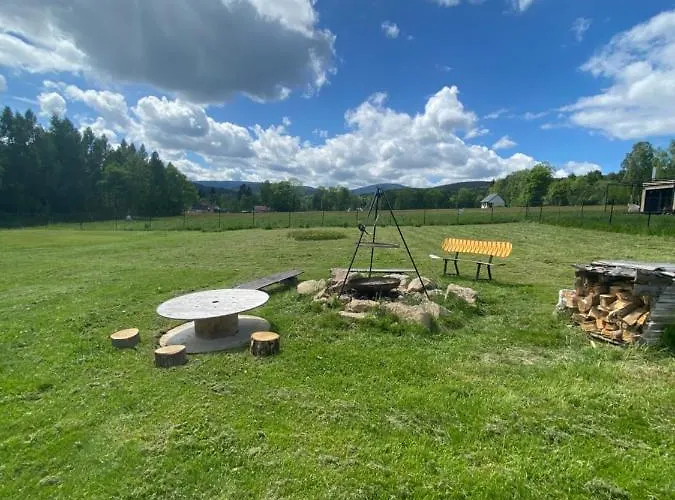 Gorskie Formy - Drewniany Dom W Gorach Z Balia *